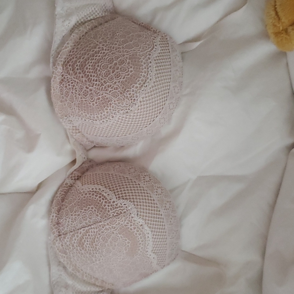 Very Sexy Add 2 Cupa Push Up Lace 32c Bra